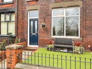 Front garden- click for photo gallery